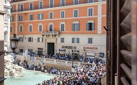 La Finestra Su Fontana Di Trevi - Charming View